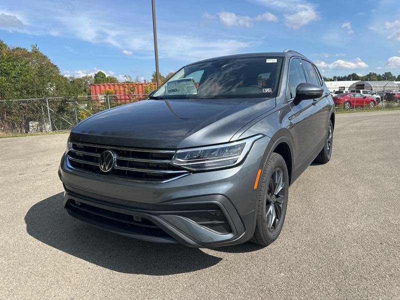 new 2024 Volkswagen Tiguan car, priced at $32,699