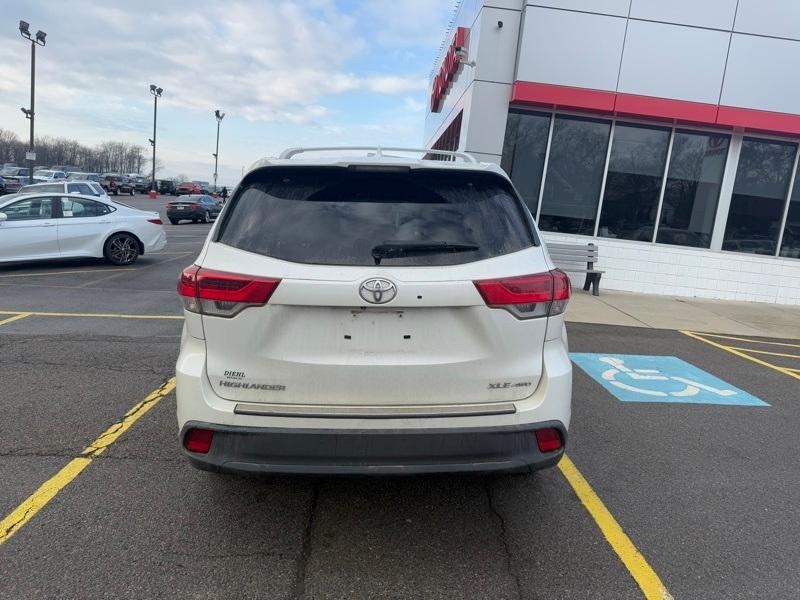 used 2019 Toyota Highlander car, priced at $25,467