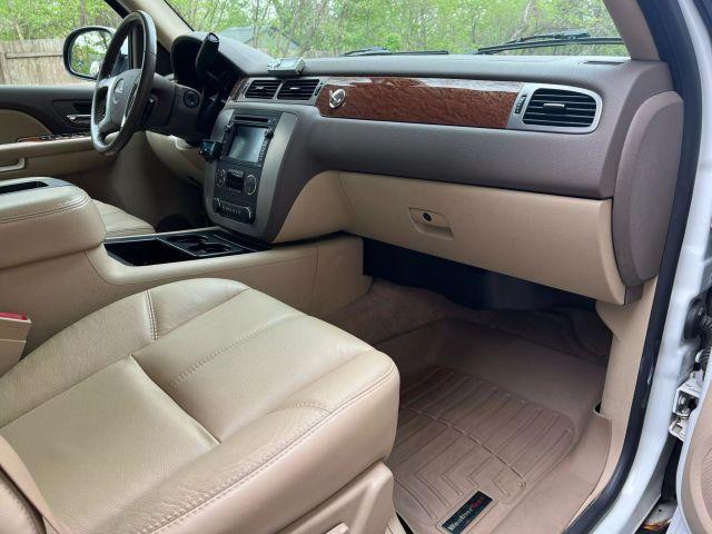 used 2007 GMC Yukon XL car, priced at $15,995