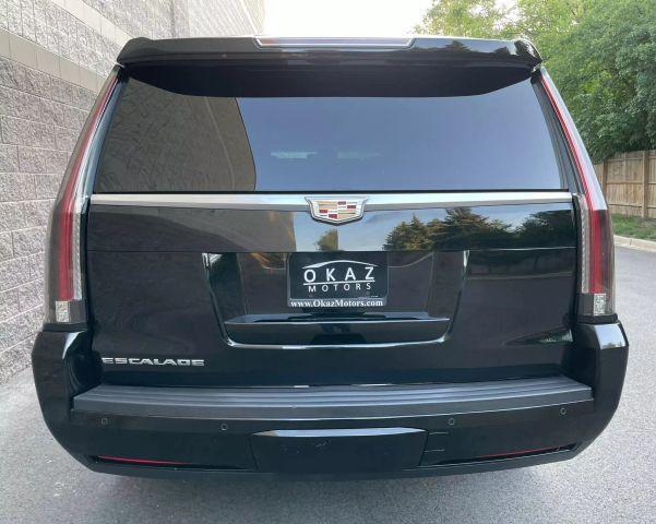 used 2015 Cadillac Escalade ESV car, priced at $25,995