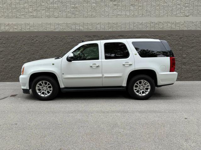 used 2008 GMC Yukon Hybrid car, priced at $16,495