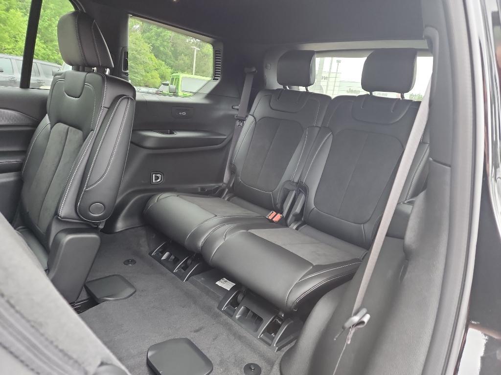 new 2025 Jeep Grand Cherokee L car, priced at $46,170