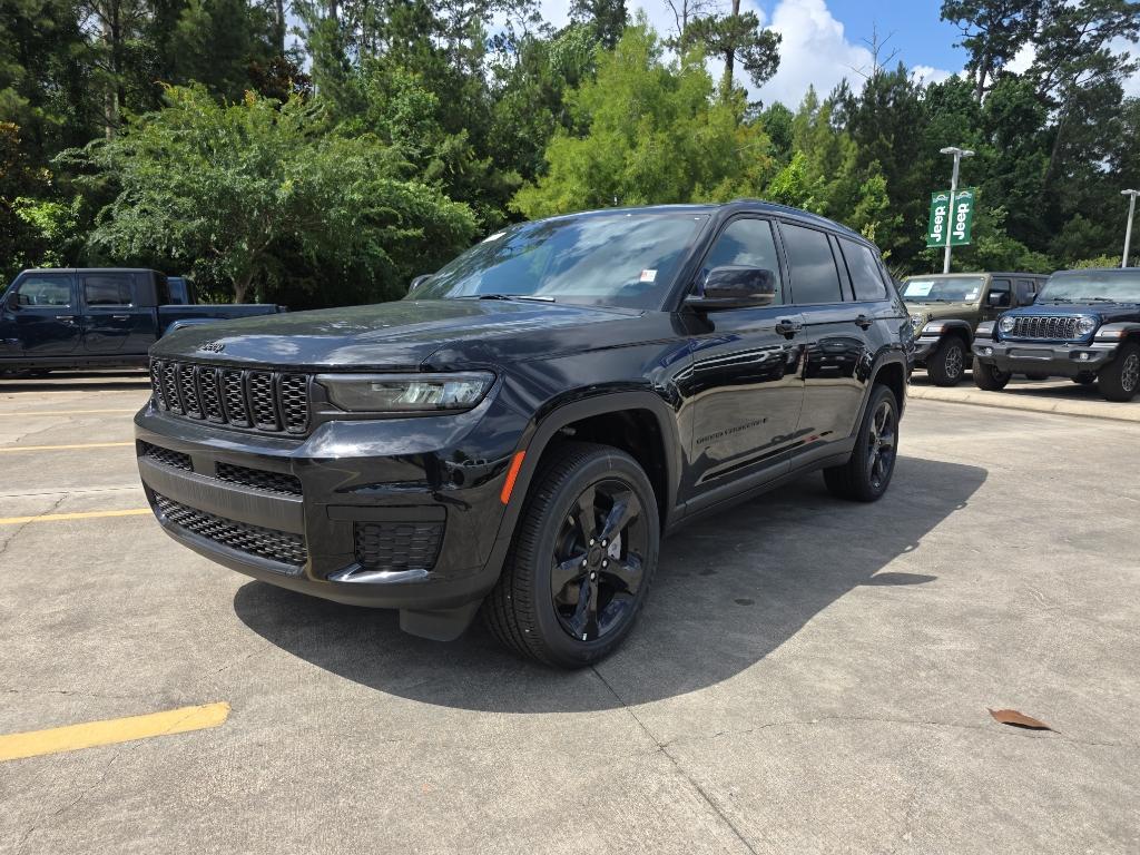 new 2025 Jeep Grand Cherokee L car, priced at $40,670