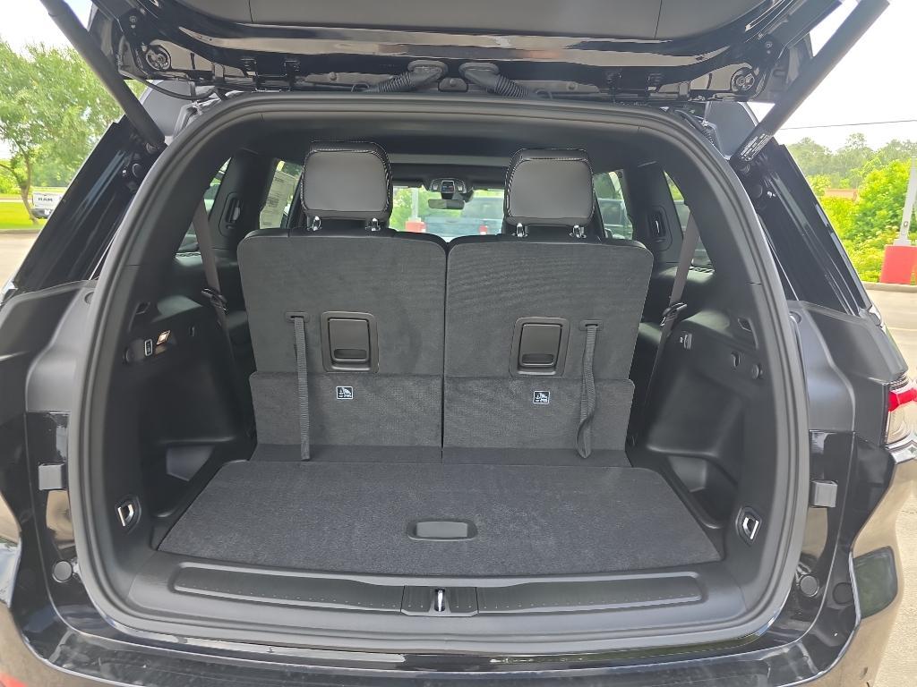 new 2025 Jeep Grand Cherokee L car, priced at $40,670