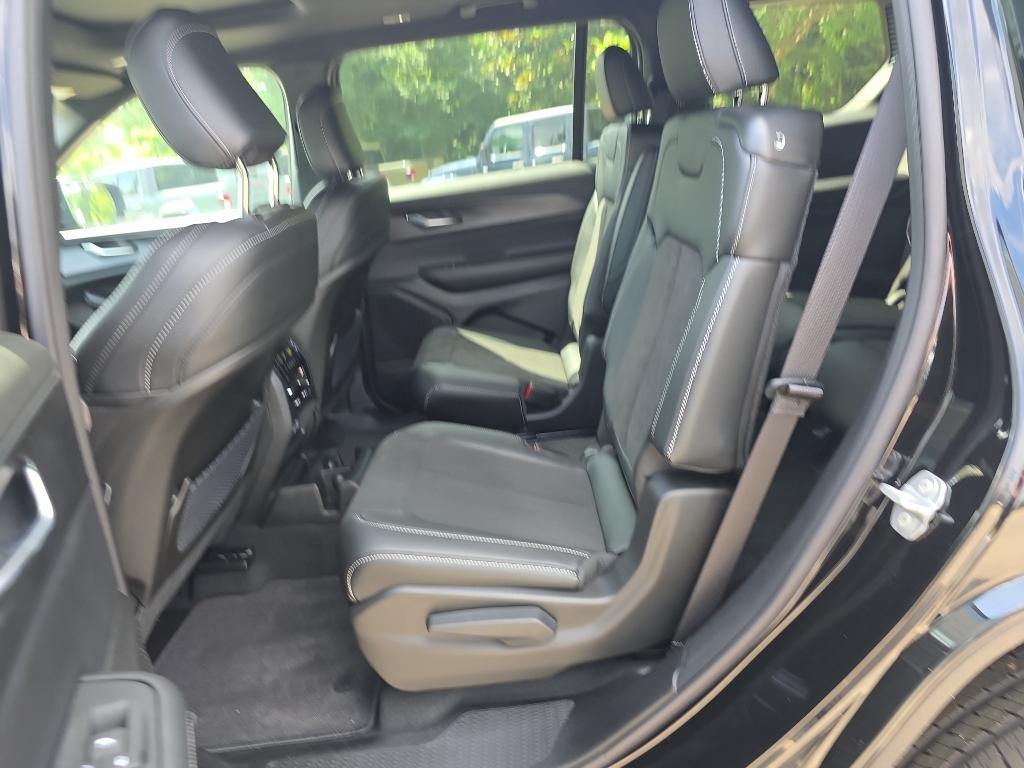 new 2025 Jeep Grand Cherokee L car, priced at $40,670