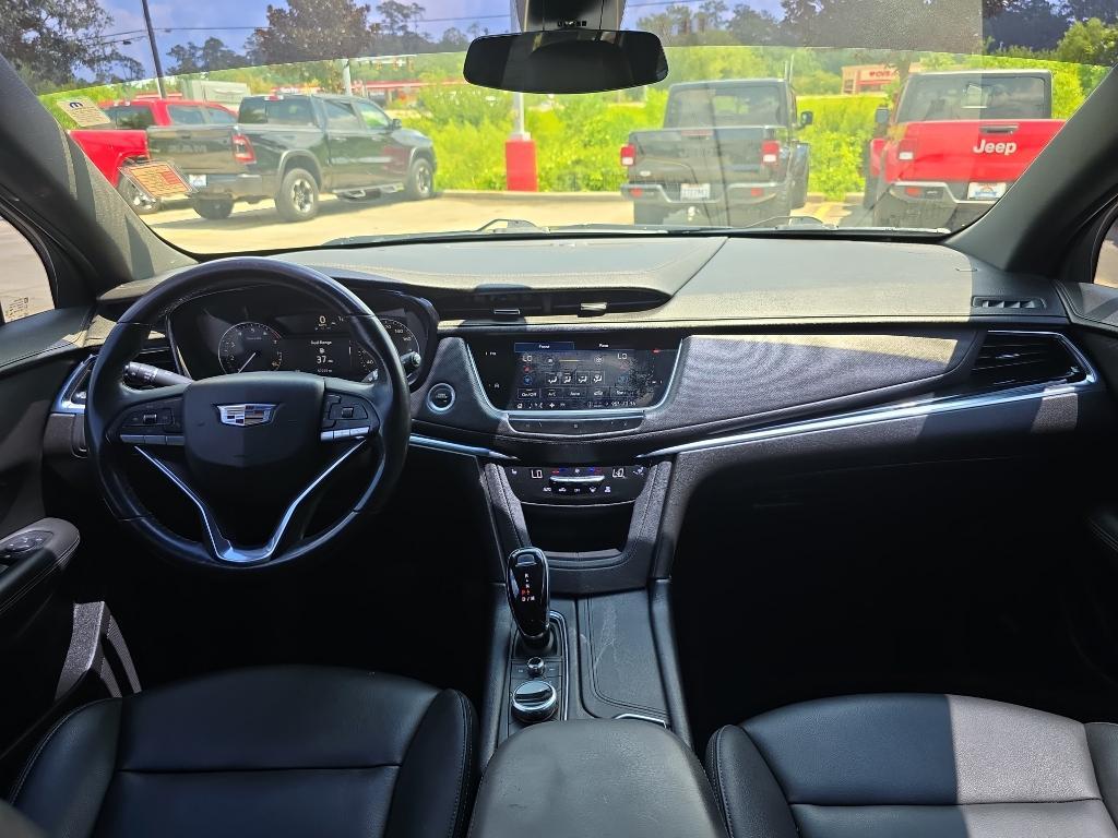 used 2021 Cadillac XT6 car, priced at $26,995