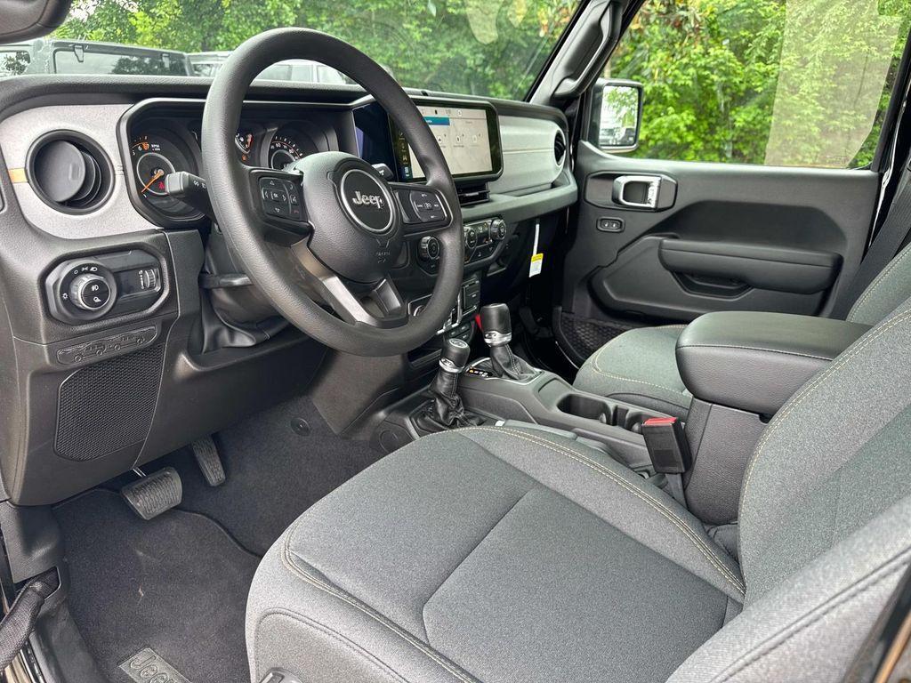 new 2025 Jeep Gladiator car, priced at $44,475