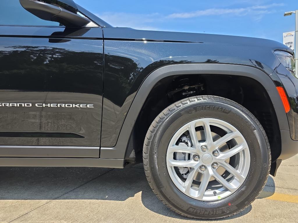 new 2025 Jeep Grand Cherokee car, priced at $38,170
