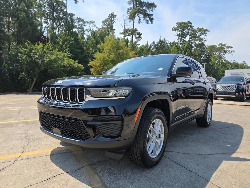new 2025 Jeep Grand Cherokee car, priced at $38,170