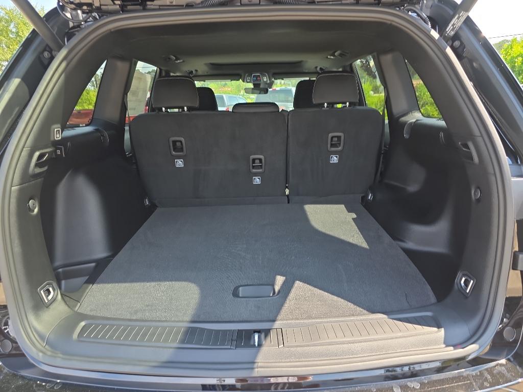 new 2025 Jeep Grand Cherokee car, priced at $38,170