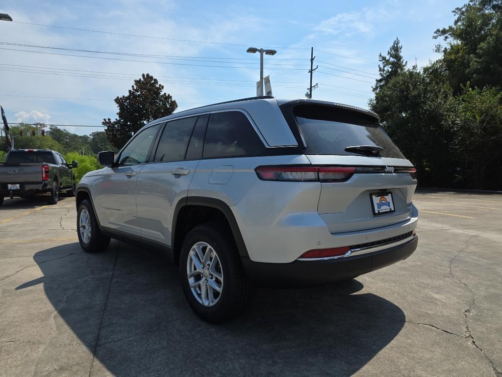 new 2025 Jeep Grand Cherokee car, priced at $38,170