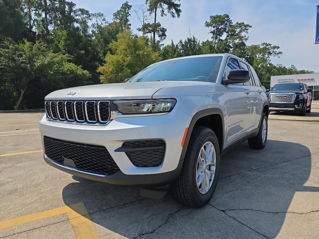 new 2025 Jeep Grand Cherokee car, priced at $38,170