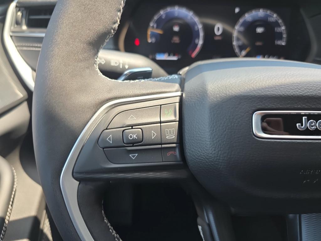 new 2025 Jeep Grand Cherokee car, priced at $38,170