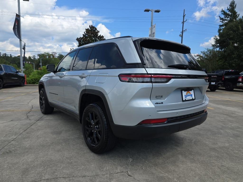 used 2024 Jeep Grand Cherokee car, priced at $30,995