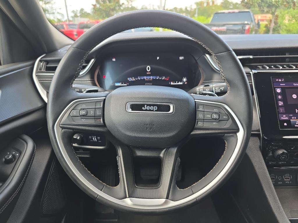 used 2024 Jeep Grand Cherokee car, priced at $30,995