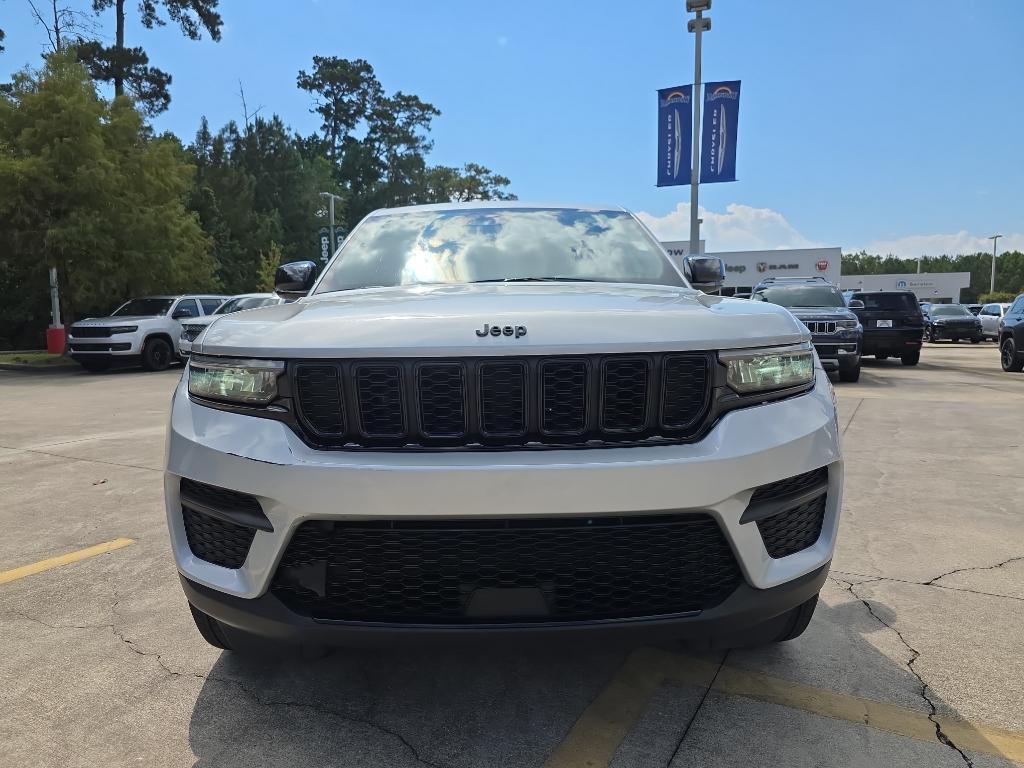 used 2024 Jeep Grand Cherokee car, priced at $30,995