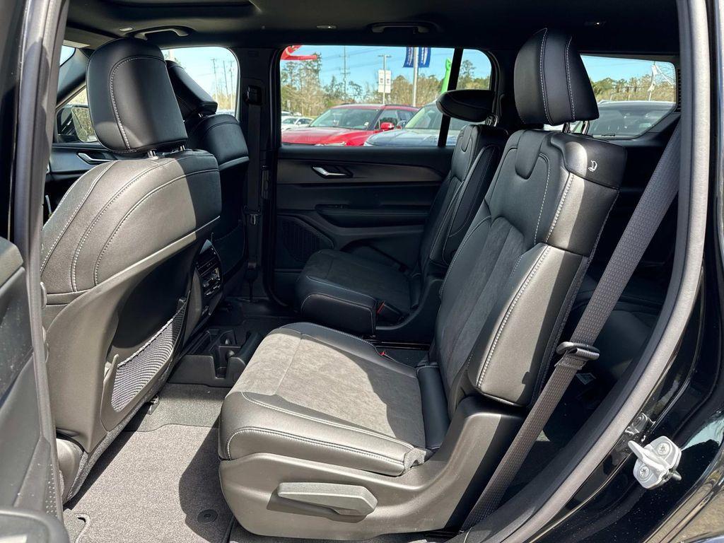 new 2025 Jeep Grand Cherokee L car, priced at $46,070