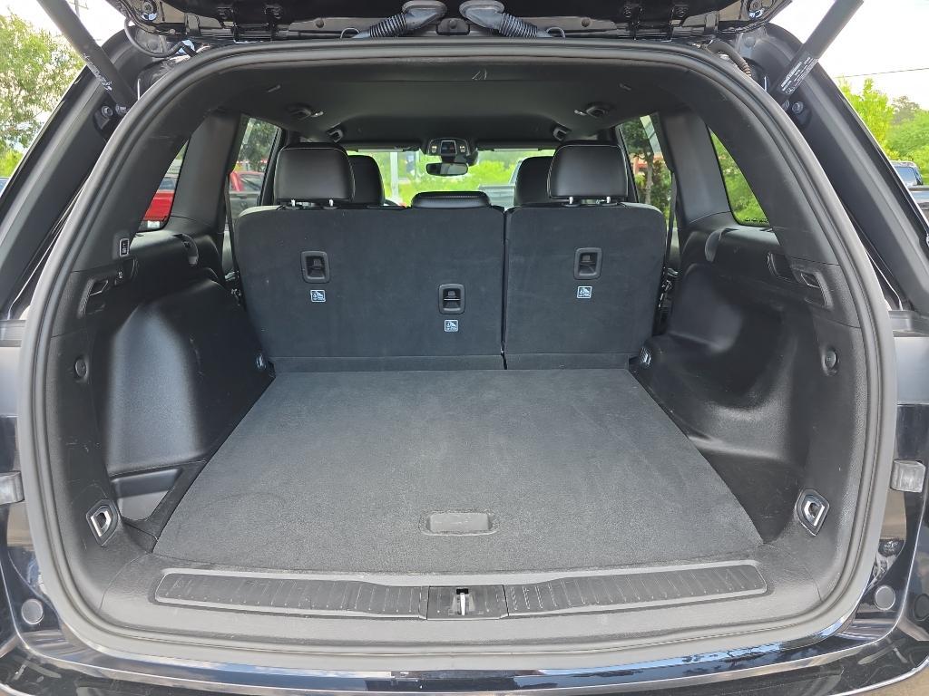 used 2024 Jeep Grand Cherokee car, priced at $31,995