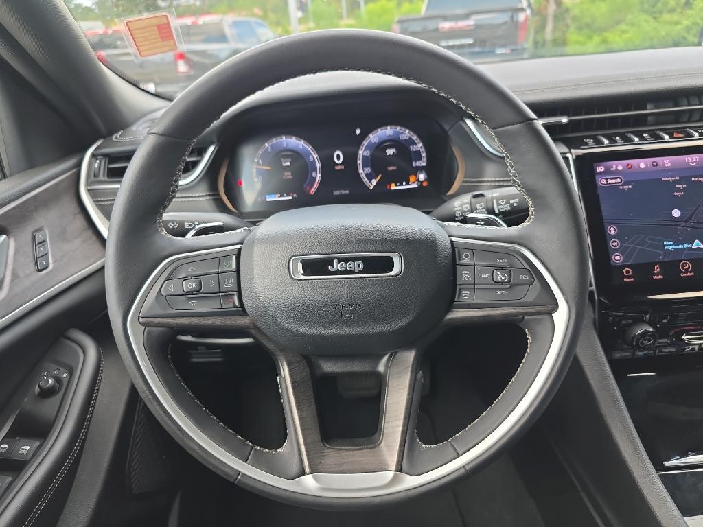 used 2024 Jeep Grand Cherokee car, priced at $31,995
