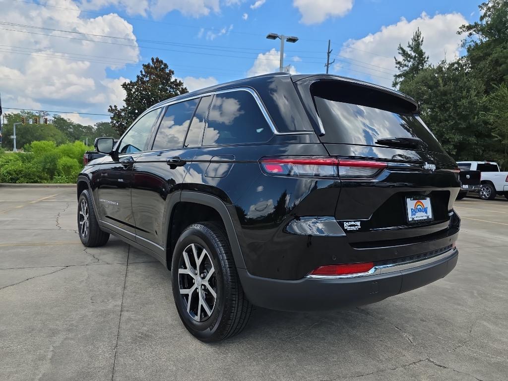 used 2024 Jeep Grand Cherokee car, priced at $31,995