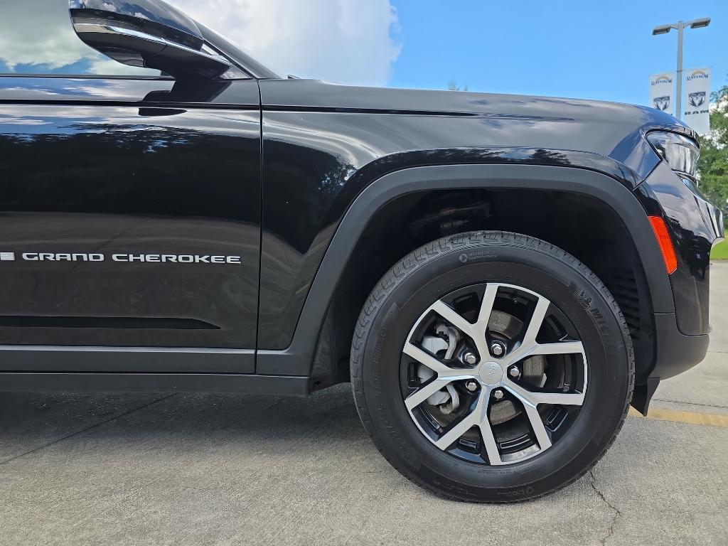 used 2024 Jeep Grand Cherokee car, priced at $31,995