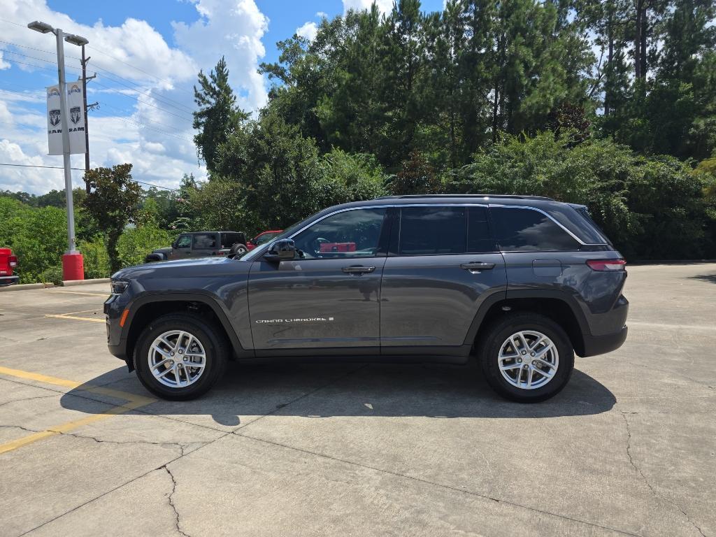 new 2025 Jeep Grand Cherokee car, priced at $39,165