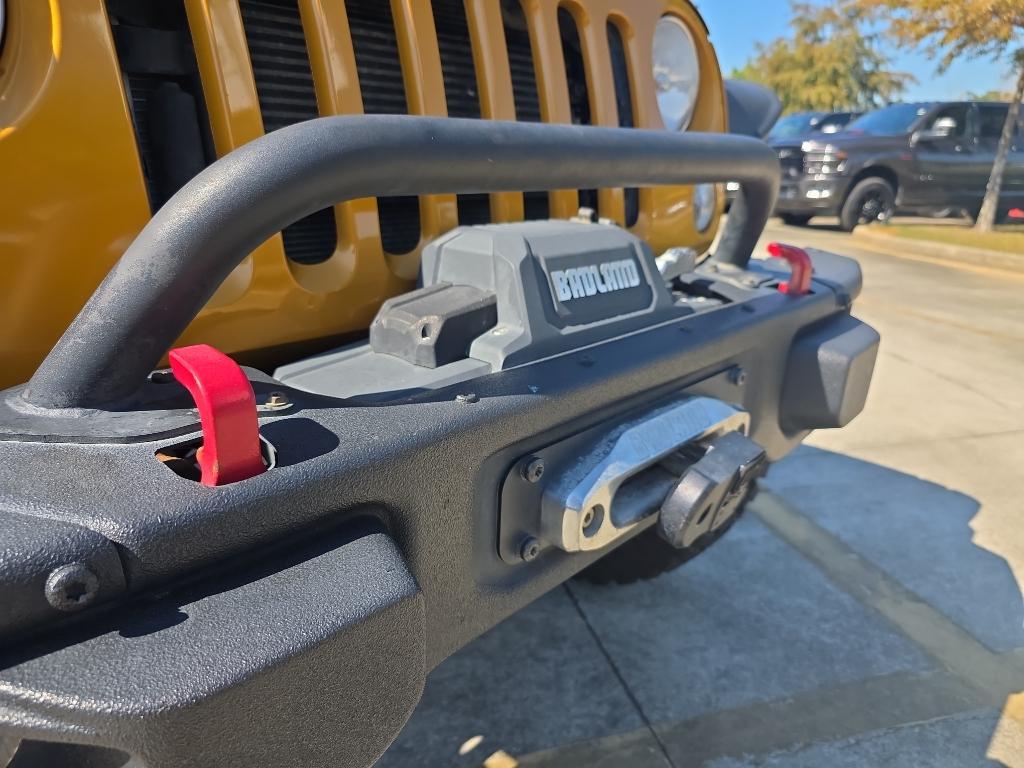 used 2014 Jeep Wrangler Unlimited car, priced at $17,995