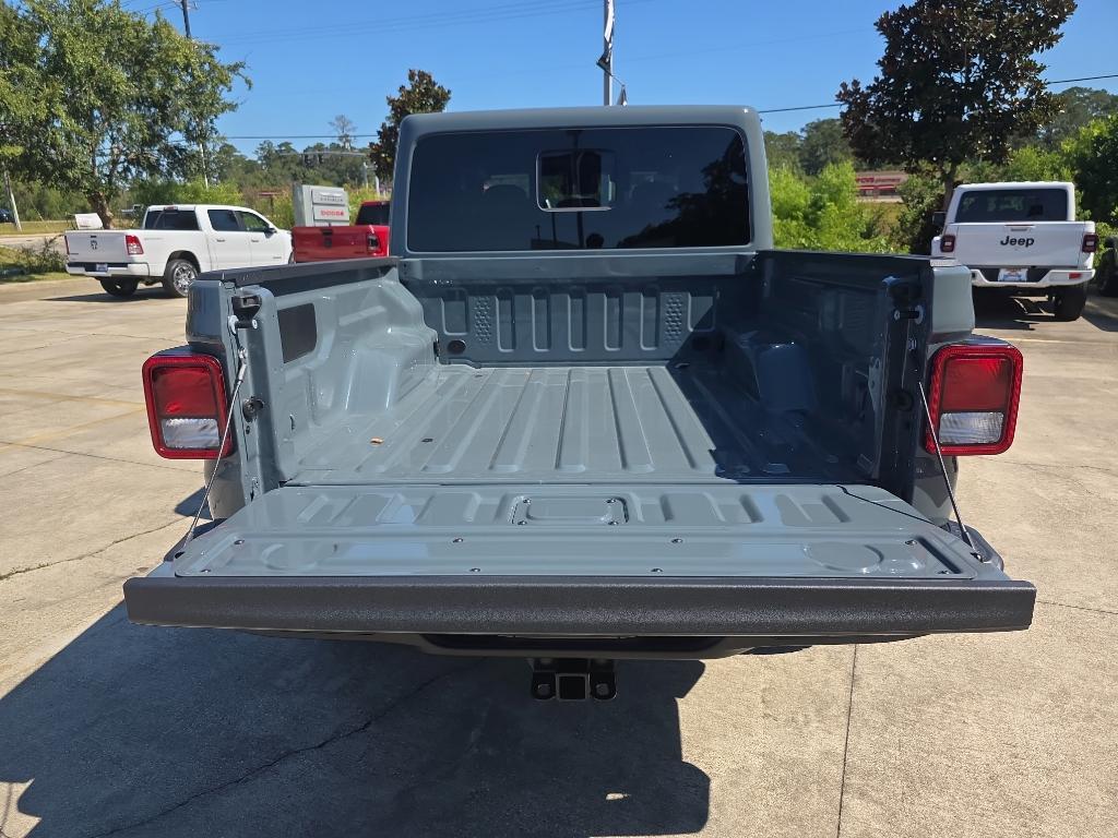 new 2025 Jeep Gladiator car, priced at $46,120