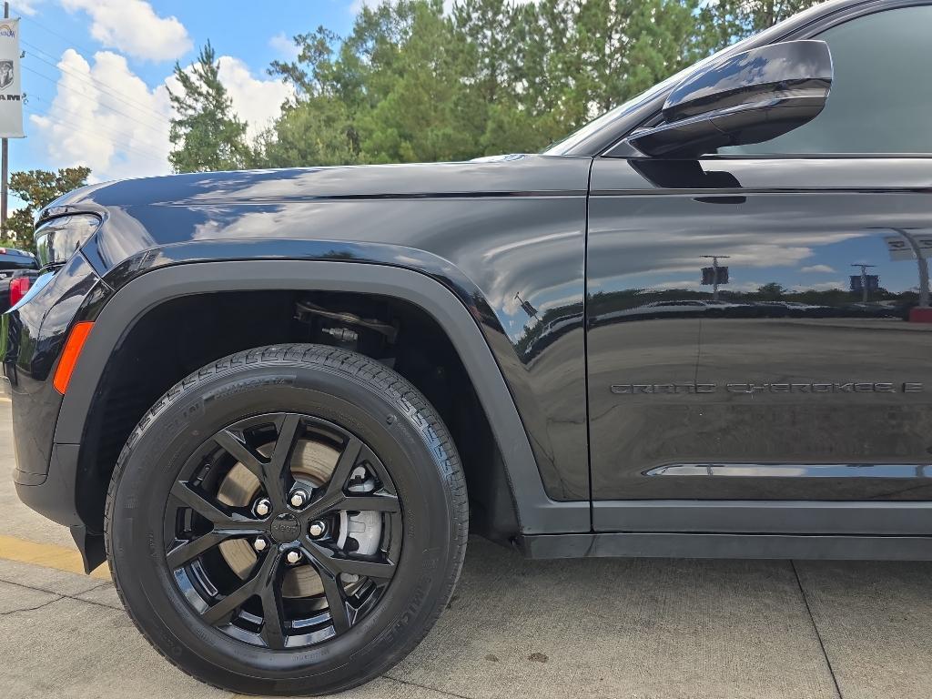 used 2024 Jeep Grand Cherokee L car, priced at $30,495