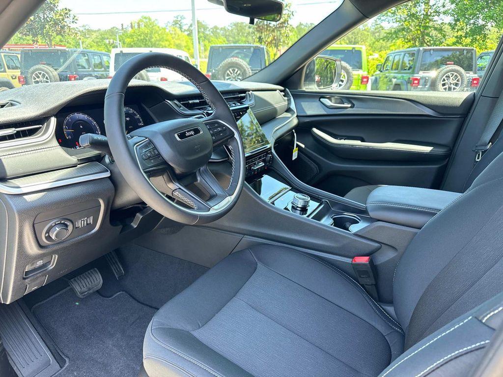 new 2025 Jeep Grand Cherokee L car, priced at $40,320