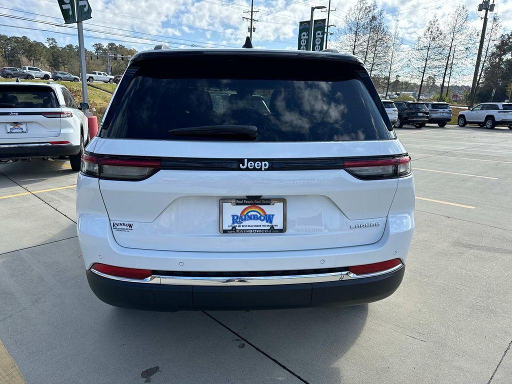 new 2025 Jeep Grand Cherokee car, priced at $38,089