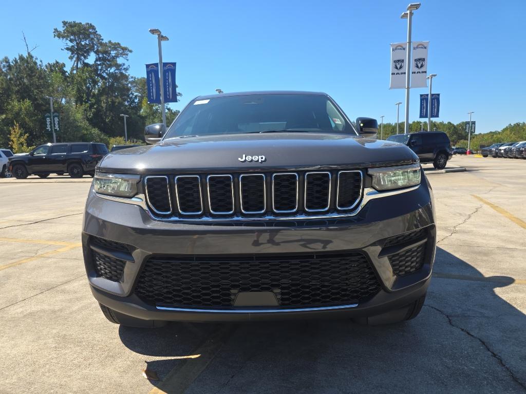 new 2025 Jeep Grand Cherokee car, priced at $37,915