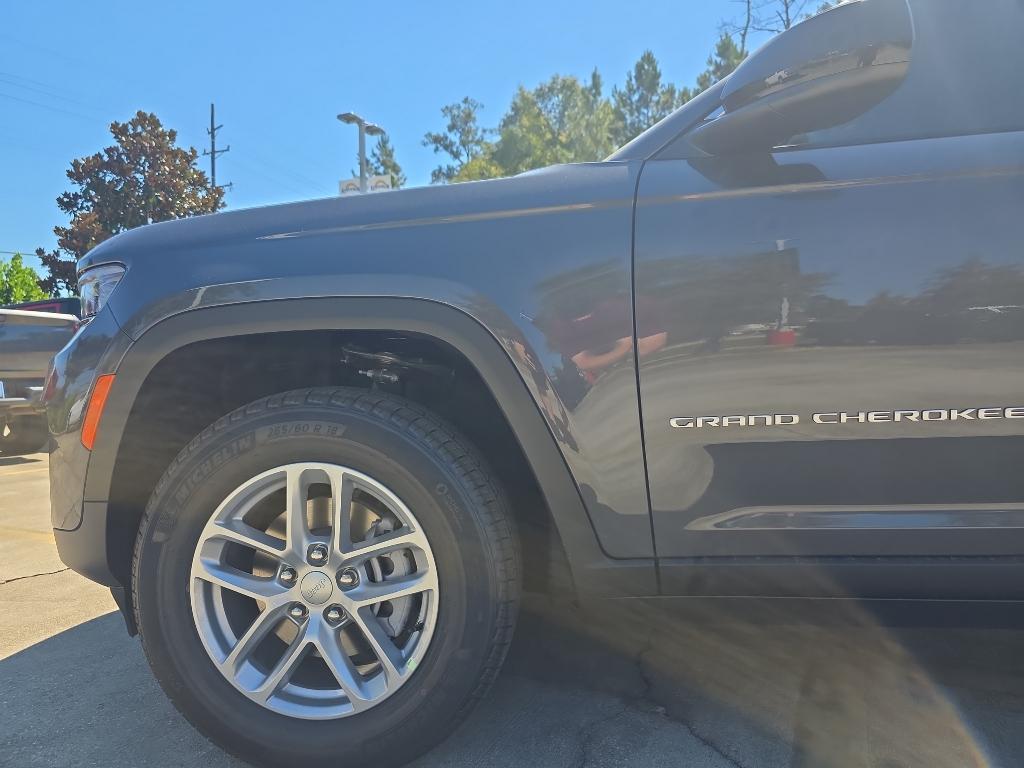 new 2025 Jeep Grand Cherokee car, priced at $37,915