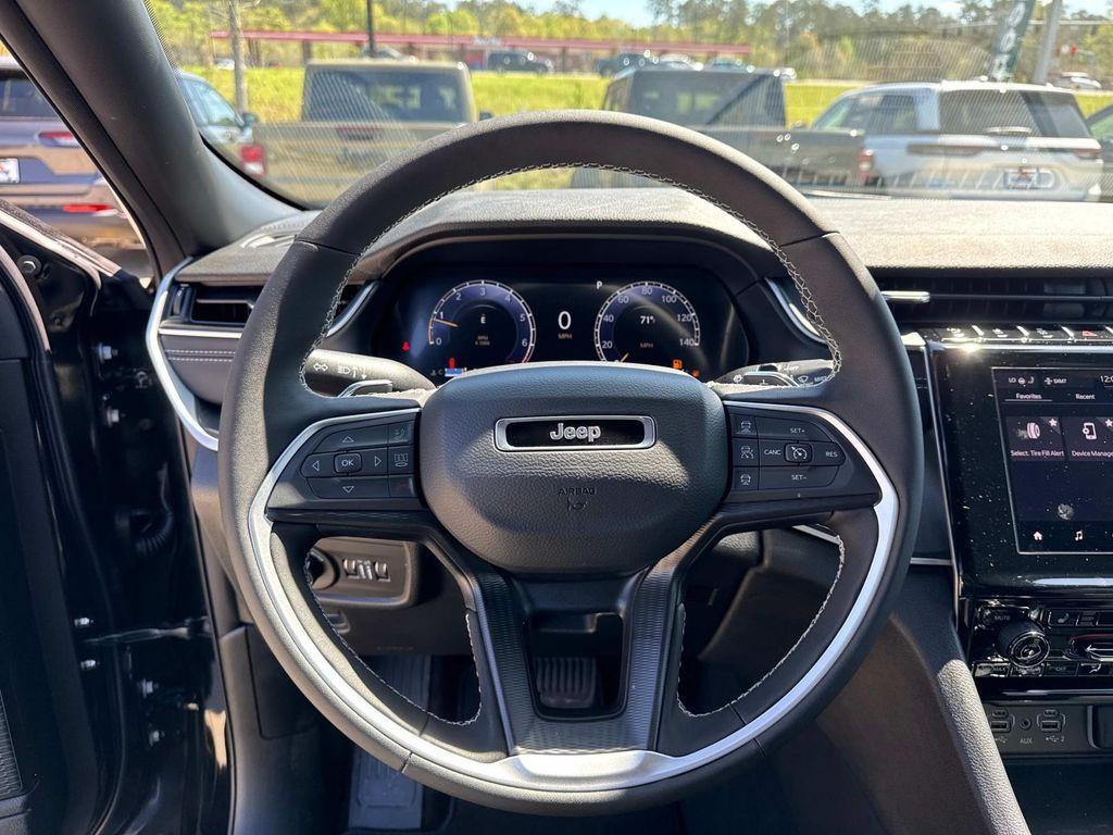 new 2025 Jeep Grand Cherokee L car, priced at $45,170