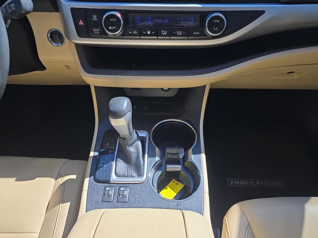 used 2014 Toyota Highlander car, priced at $14,995