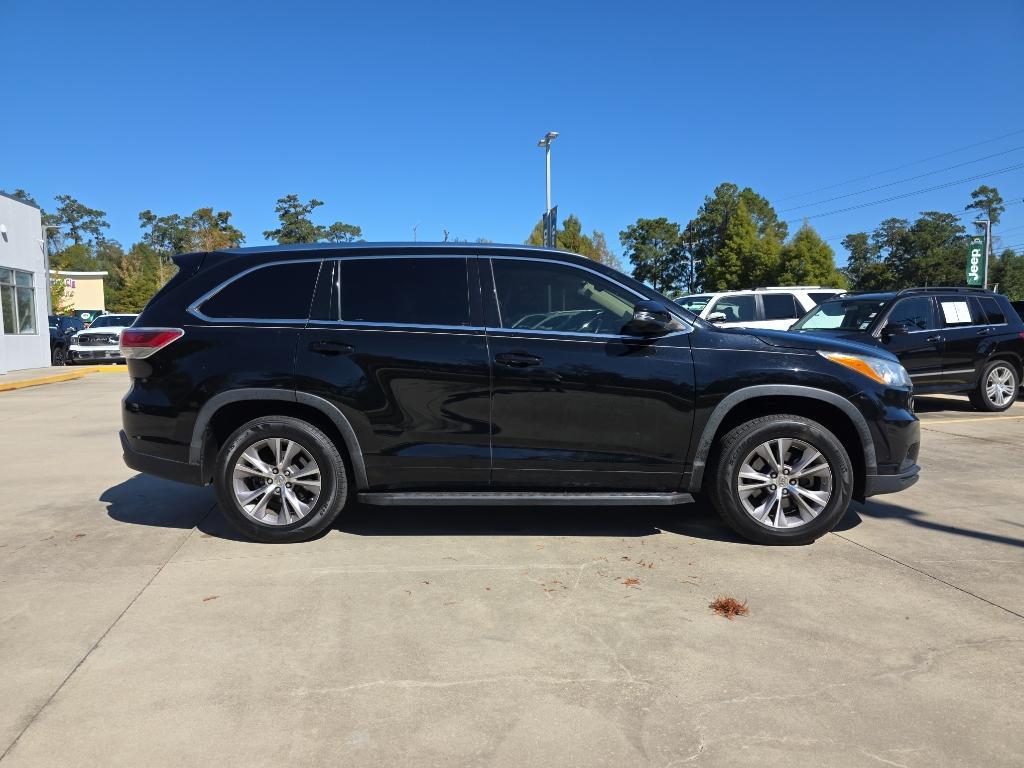 used 2014 Toyota Highlander car, priced at $14,995