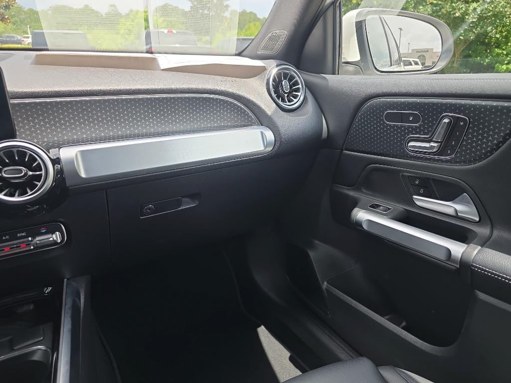 used 2024 Mercedes-Benz GLB 250 car, priced at $35,995