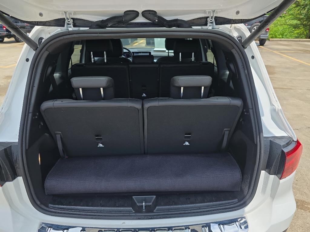 used 2024 Mercedes-Benz GLB 250 car, priced at $35,995
