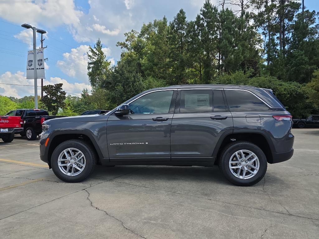 new 2025 Jeep Grand Cherokee car, priced at $35,925