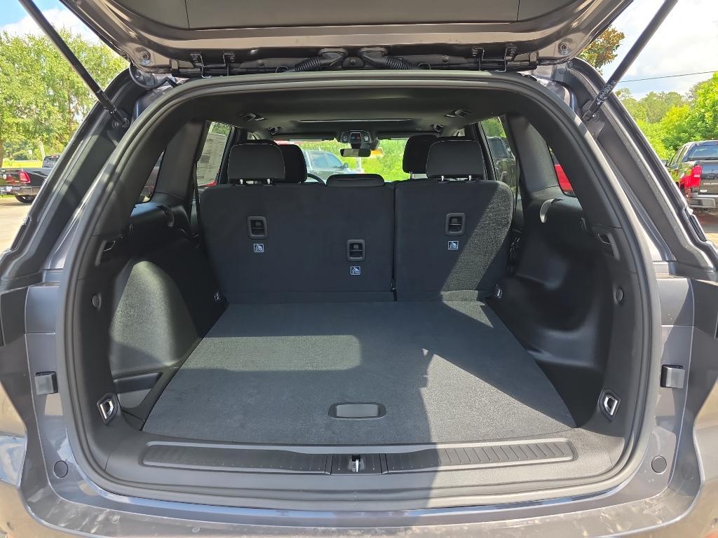 new 2025 Jeep Grand Cherokee car, priced at $35,925