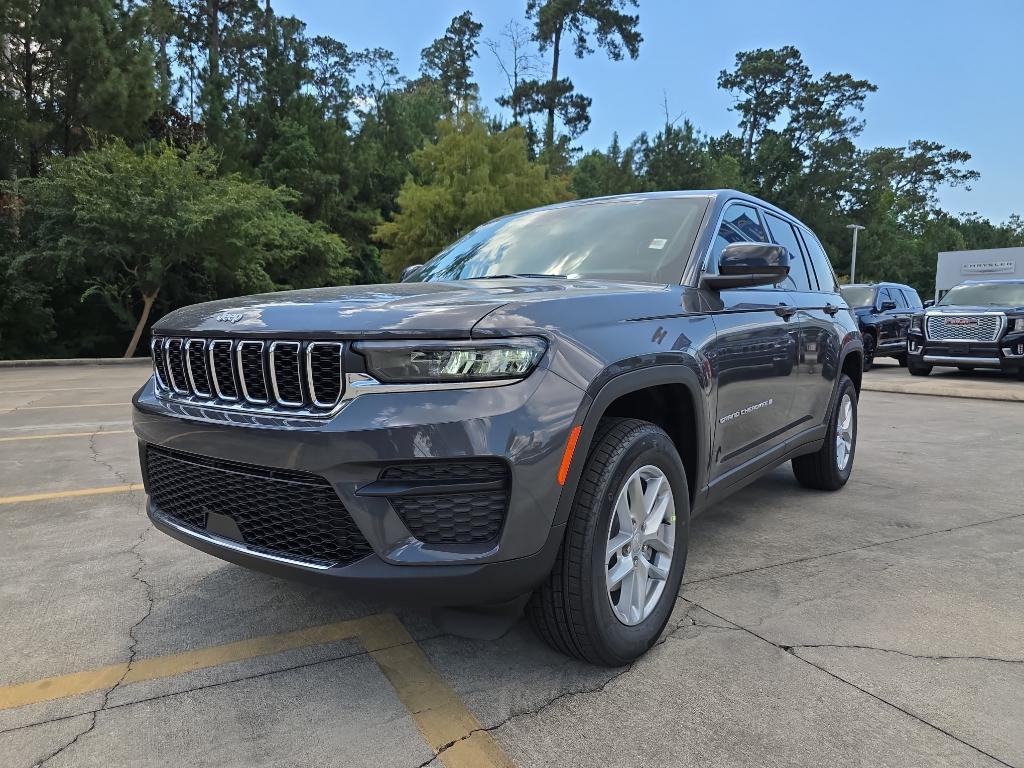 new 2025 Jeep Grand Cherokee car, priced at $35,925