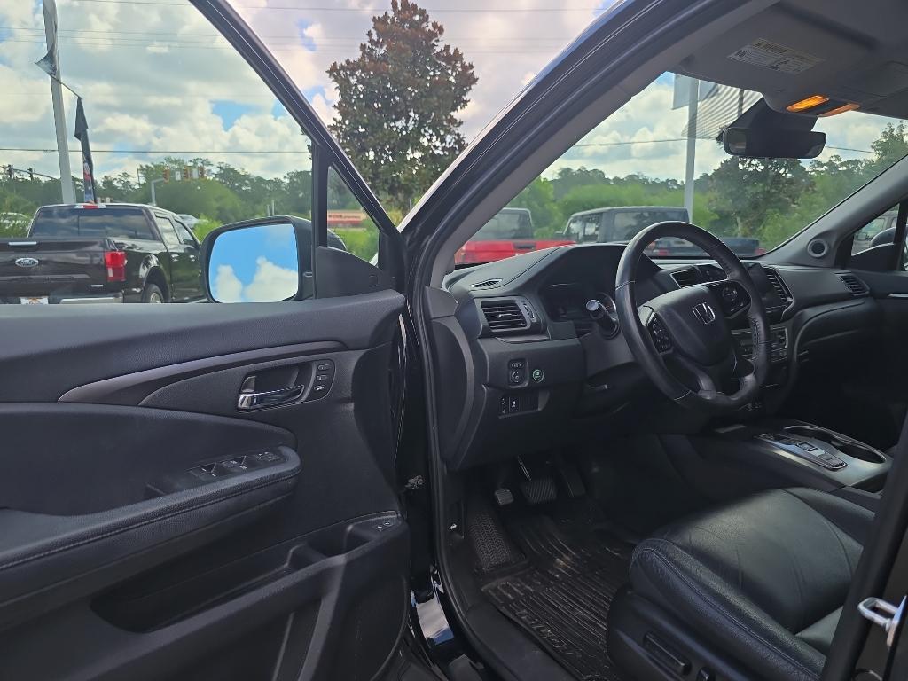 used 2021 Honda Pilot car, priced at $21,995