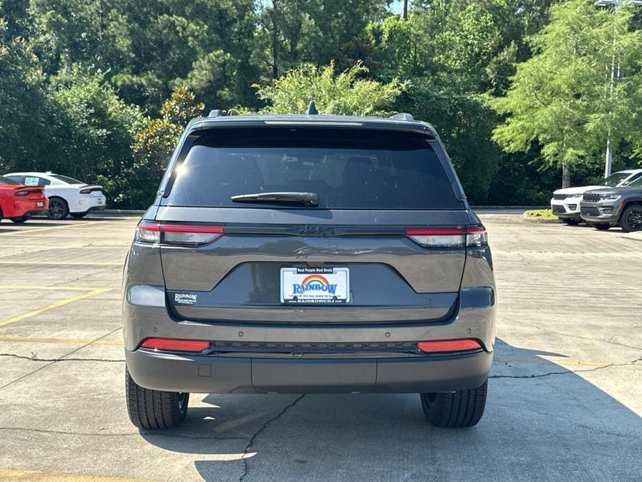 new 2024 Jeep Grand Cherokee car, priced at $40,970