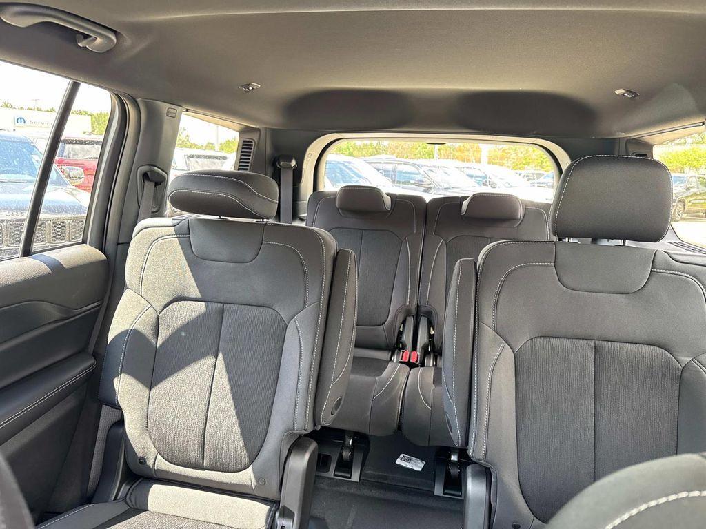 new 2025 Jeep Grand Cherokee L car, priced at $40,615
