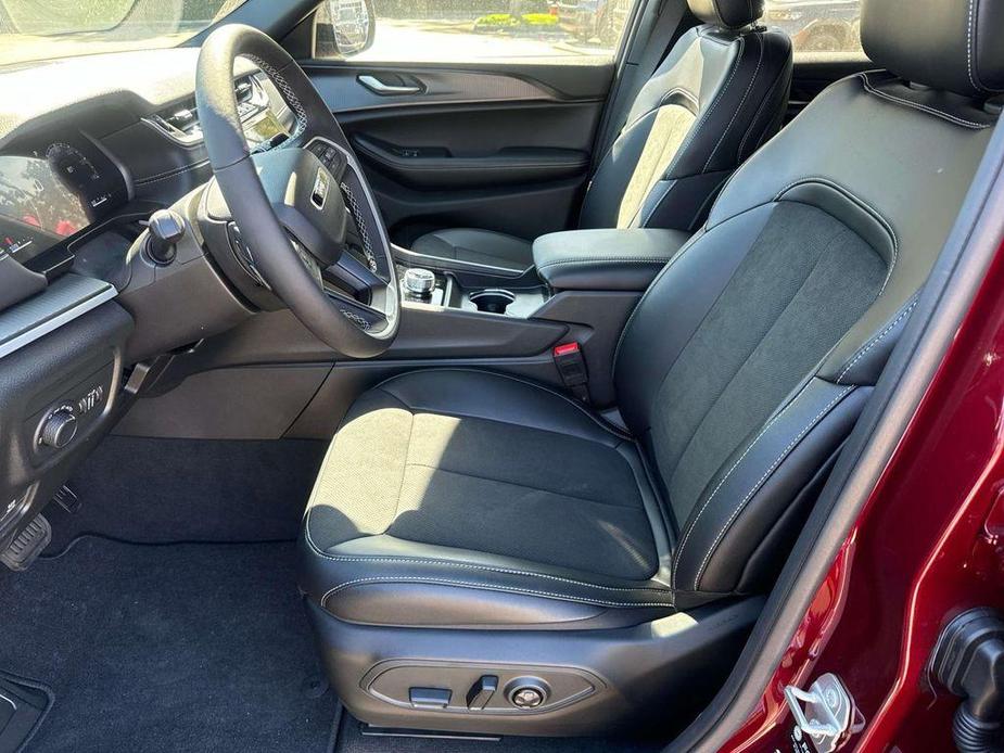 new 2025 Jeep Grand Cherokee L car, priced at $42,495