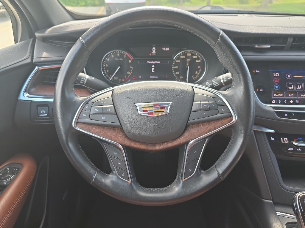 used 2022 Cadillac XT5 car, priced at $26,995