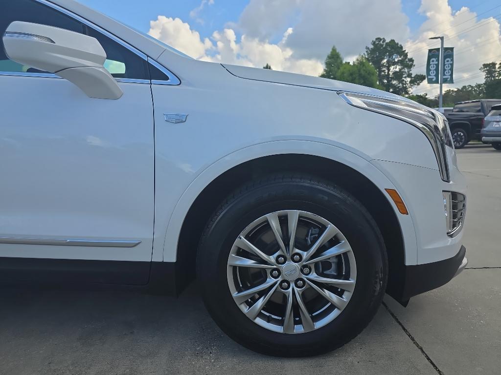 used 2022 Cadillac XT5 car, priced at $26,995