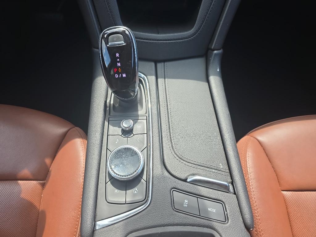 used 2022 Cadillac XT5 car, priced at $26,995