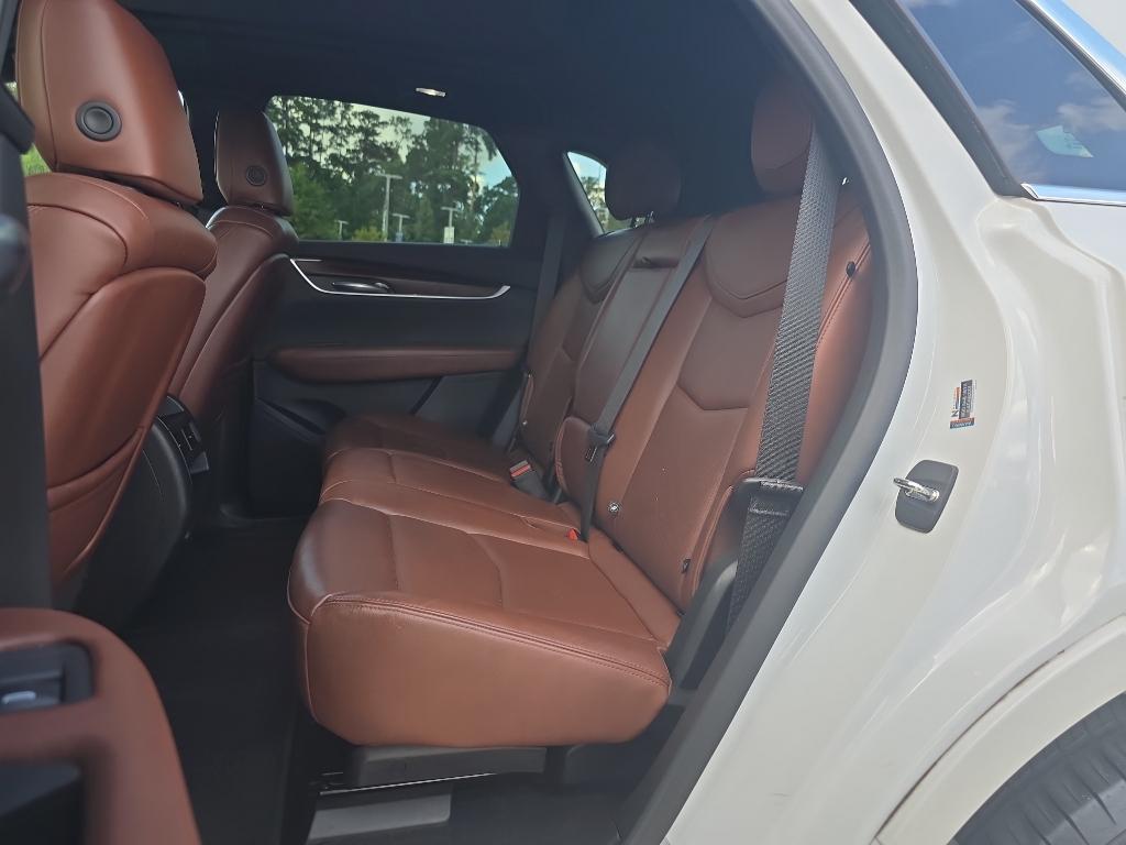 used 2022 Cadillac XT5 car, priced at $26,995