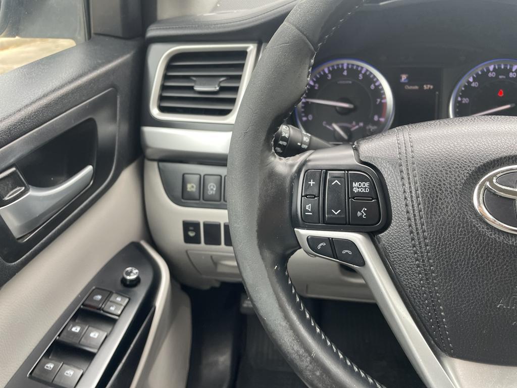 used 2017 Toyota Highlander car, priced at $9,985
